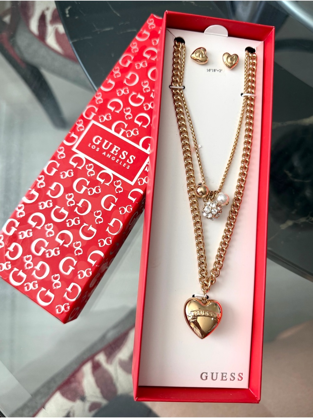 GUESS Gold-Tone Heart Pendant Necklace & Earrings Set (brand new) 🎀